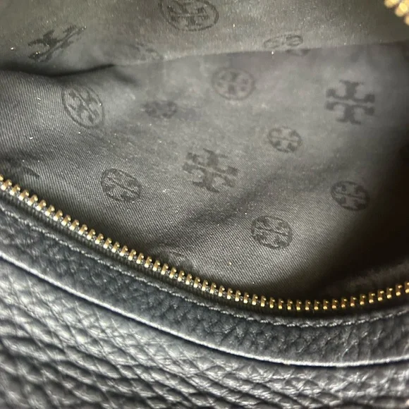 Tory Burch Black leather and Gold Crossbody Bag with Chain Strap - Picture 5 of 8